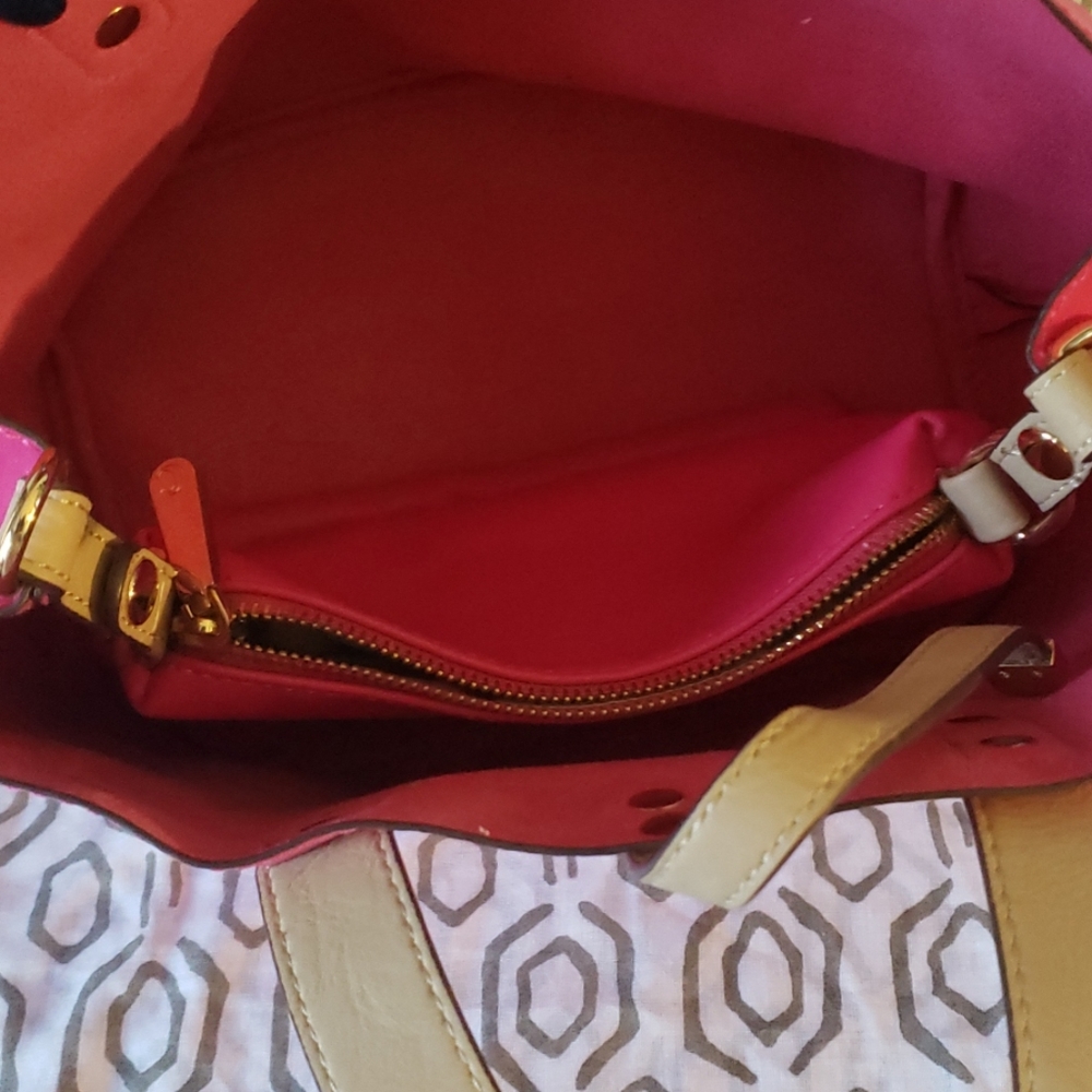 Purse - Picture 2 of 2